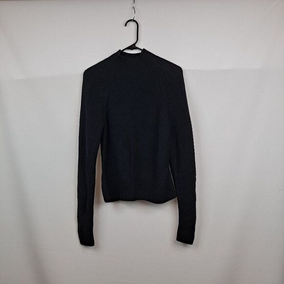 Gap Ladies mock neck sweater NWOT - Picture 1 of 10